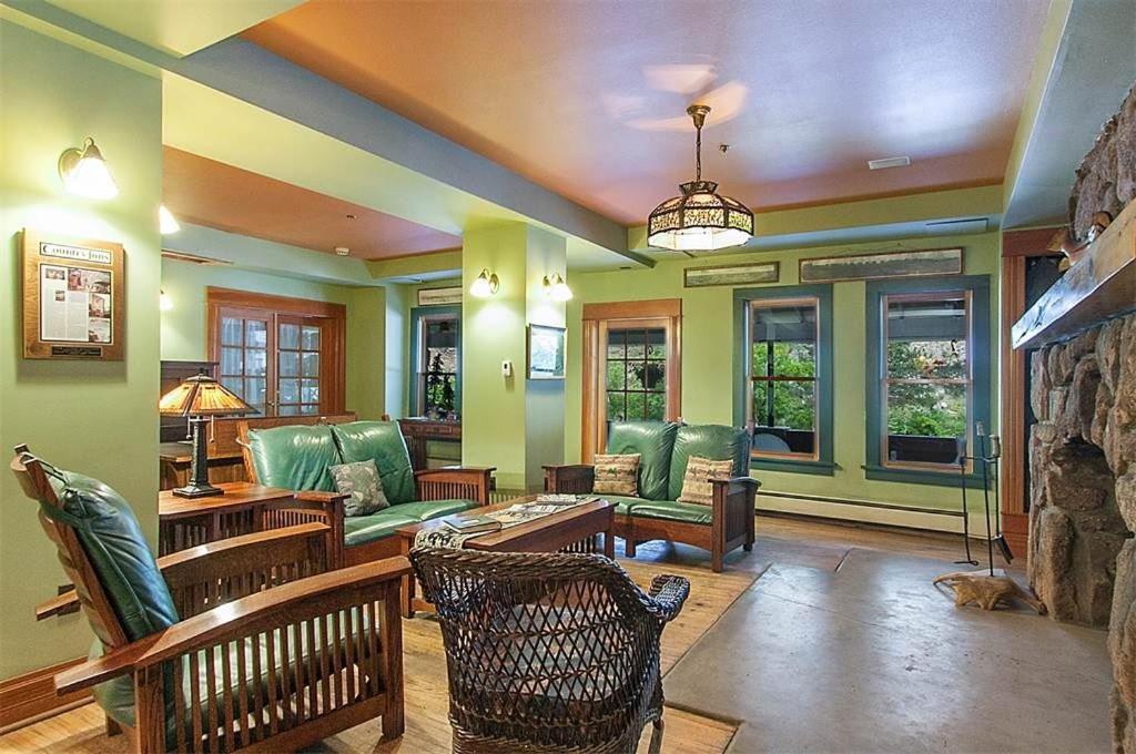 Alps Boulder Canyon Inn Extérieur photo